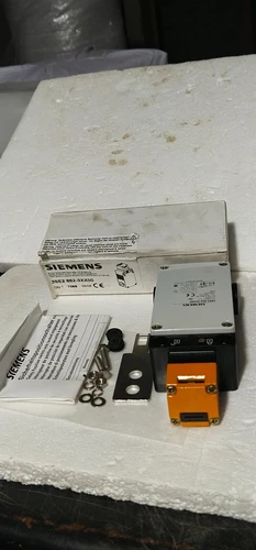 Siemens 3SE2 862 Safety Position Switch 110V Lock Actuator Matel Body Transducer - Image 2