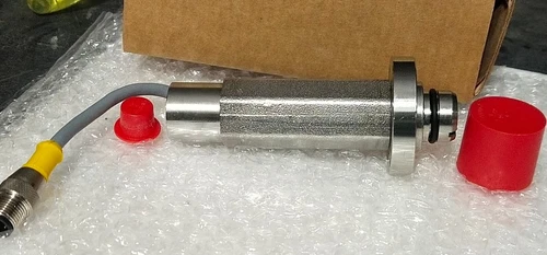 Applied Materials 0190-19898 Flow Switch SS 1/4 Inch Transmitter Controller - Image 2