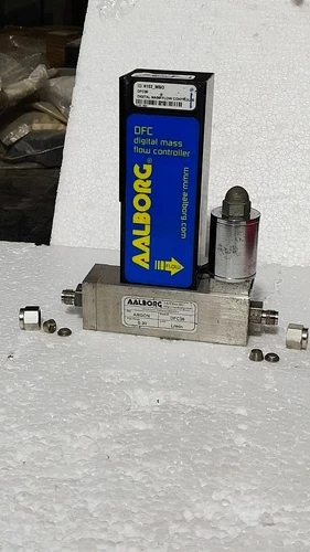 Aalborg DFCS-010076 DFC36 Mass Flow Controller 30L/Min RS485 0-5VDC 1/4 Inch