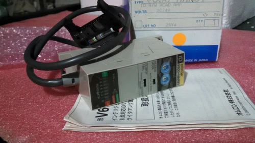 Omron V600-HAR91 Industrial RFID PLC DCS Transducer Transmitter Meter - Image 2
