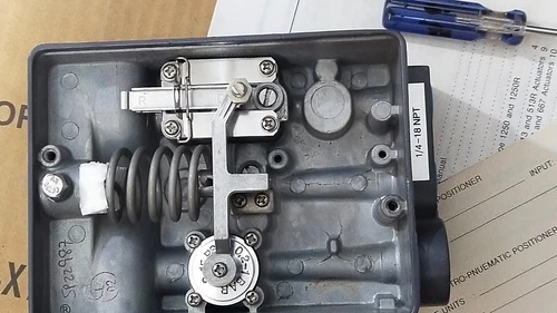 Fisher 3660 Pneumatic Valve Positioner 3-15PSI Controller Transmitter Transducer - Image 11