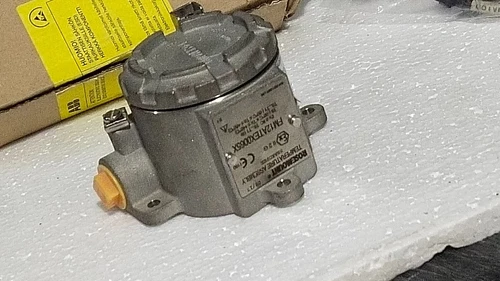 Rosemount 248HAE Hart 4-20 mA Steel Housing Temperature Transmitter Transducer - Image 3