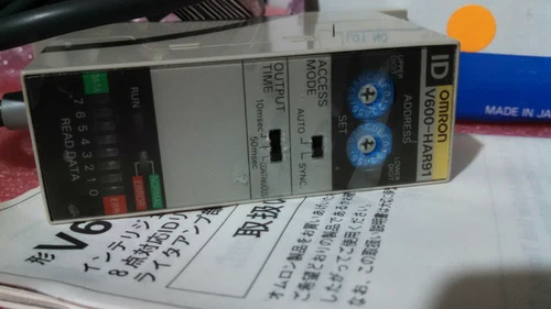 Omron V600-HAR91 Industrial RFID PLC DCS Transducer Transmitter Meter - Image 3
