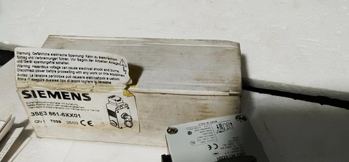 Siemens 3SE3 861 Safety Position Switch 230V Lock Actuator Metal Body Transducer - Image 7