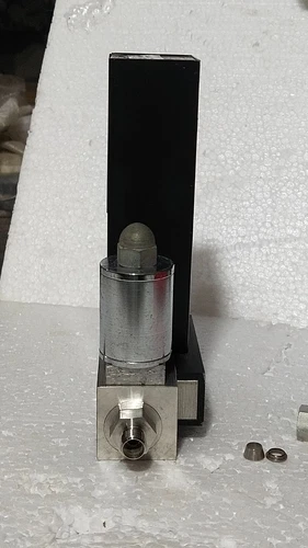 Aalborg DFCS-010076 DFC36 Mass Flow Controller 30L/Min RS485 0-5VDC 1/4 Inch - Image 6