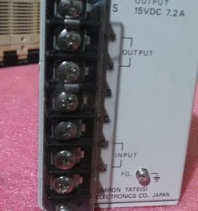 Omron S82C-1015 Power Supply 15VDC PLC DCS Transmitter Controller Transducer