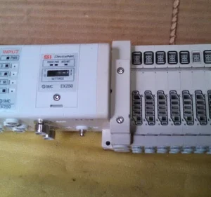 SMC EX250-IE3 SI Device Net In Out put Module Transmitter Transducer Controller