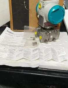 Siemens 7MF4433 Hart 4-20mA 3-250 mbar DP Pressure Transmitter Transducer Meter