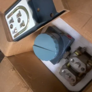 Foxboro 823DP Sensor L 4-20mA DP Pressure Transmitter Transducer Controller