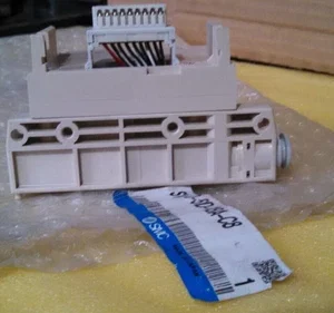 SMC SV1000-51D-18A-C8 Sup Exh Block Assy Transducer Transmitter Valve
