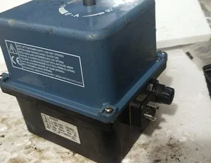 Burkert 225225 Electric Rotary Actuator ON-OFF 100-240VAC Transducer Controller