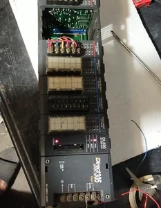Direct Logic DL D3-330 CPU PLC 11 Slot 24VDC 9 Module Controller Transmitter