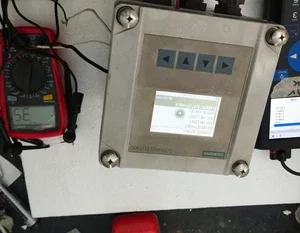 Siemens SITRANS LUT420 Hart Ultrasonic Level Controller Transducer Transmitter