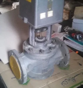 Johnson Controls RA-3141 Electric Valve 0-10VDC 4In 3000N 24VAC Controller