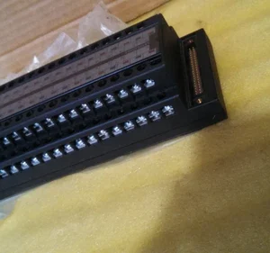 Mitsubishi A6TBXY70 PLC Terminal Module PLC Controller Transmitter Transducer