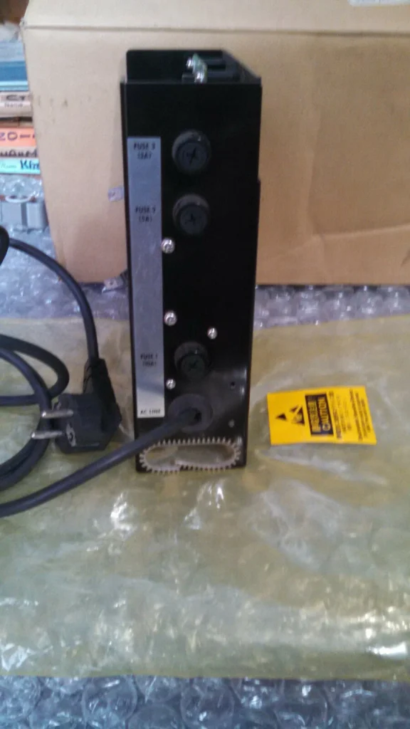 Shimadzu 221-21939-93 Power Control 220V 8A Transducer Transmitter Meter