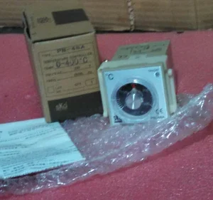 SKG PN-48A Temperature Controller 0-400C Transmitter Meter Transducer