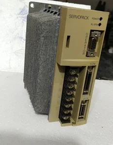 Yaskawa Servopack SGDA-02BPY79 Drive AC115V 1Phase 200W Controller Transmitter
