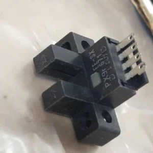 Omron EE-SX671 NPN Photo microsensor Slot Through beam L shaped 5mm Controller