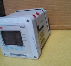 ABB TB82 4-20mA Loop Power Conductivity Transmitter Converter Controller Meter