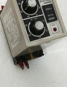 Omron SDV-FH2 Volt Sensor Controller Module PLC Transmitter Transducer Meter