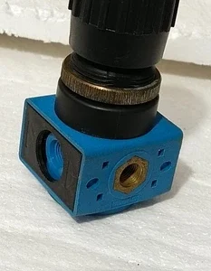 Festo LR-1/8-S-B Air Pressure Regulator 16Bar Transducer Controller Transmitter