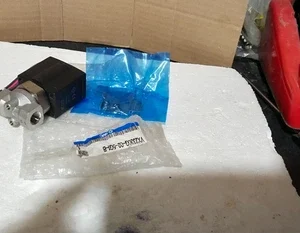 SMC VX2330G-02-5G 2 Port 1/4 Inch 24VDC SS Solenoid Valve Transducer Transmitter