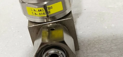 Fujikin FBDV 3 Way Block Valve 1/4 Temperature Transmitter Transducer Meter - Image 12