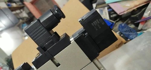 SMC VFS3610-1DZ 5Port Pilot Solenoid Valves 110VAC Check Spacer VVFS3000-22A - Image 11
