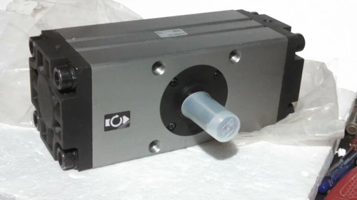 SMC CDRA1BSU80-190 Switch capable 80mm Rotary Pneumatic Actuator Transmitter - Image 11