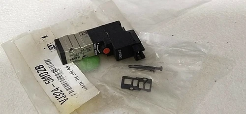 SMC VJ314R-5MZ-M5 VJ324 Solenoid Valve With Base 24vdc Transducer Transmitter - Image 11