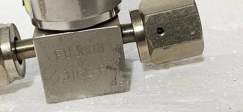 Fujikin FBDV 3 Way Block Valve 1/4 Temperature Transmitter Transducer Meter - Image 13