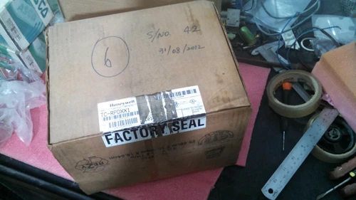 Honeywell TC-RPDXX1 PLC Power Supply 24VDC Redundant Transmitter Transducer - Image 2