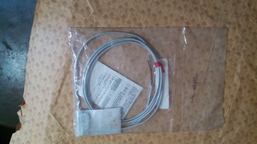Azbil HPQ-D11N Liquid Leak Detector Sensor Transmitter Transducer Controller - Image 2