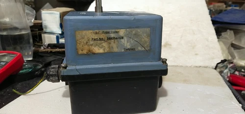 Burkert 3003 Electric Rotary Actuator 100Nm ON-OFF 230VAC Transducer Controller - Image 2