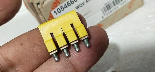 Weidmüller 1054660000 WQV 4/4 Jumper Terminal Block 4Position Screw In Transduce - Image 3