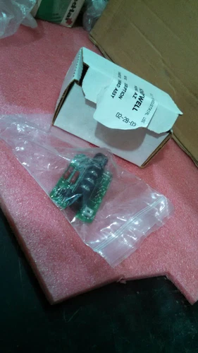 Honeywell 51404078-502 Terminal board Ass Transmitter Transducer Meter - Image 3