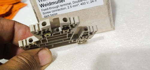 Weidmuller WDK 2.5 Feed through Double terminal Screw connection 2.5mm² 400V 22A - Image 5