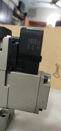 SMC VFS3610-1DZ 5Port Pilot Solenoid Valves 110VAC Check Spacer VVFS3000-22A - Image 4