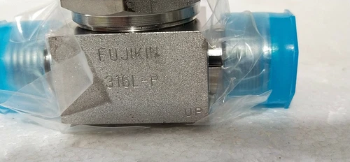 Fujikin 2 Way Handel Valve 316-l Temperature Transmitter Transducer Meter - Image 6