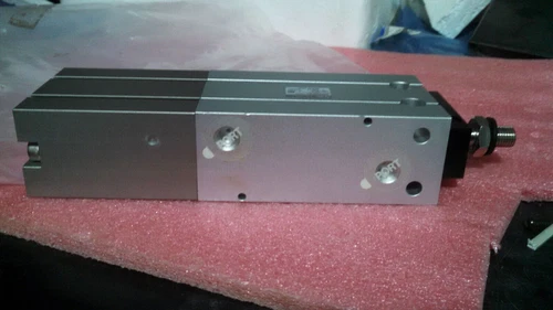 SMC ZCDUKC32-50D Bore 32mm Stroke 50mm Double Cylinder Actuator Transmitter - Image 5