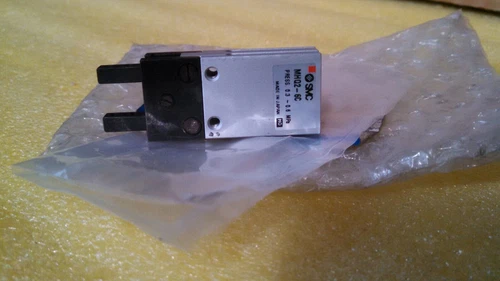 SMC MHQ2-6C Pneumatic Gripper Parallel Style Transducer Transmitter Controller - Image 6