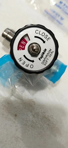 Fujikin 2 Way Handel Valve 316-l Temperature Transmitter Transducer Meter - Image 8
