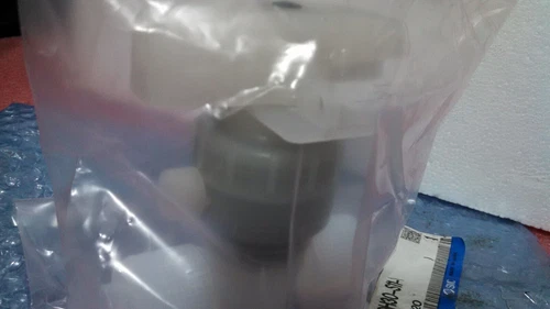 SMC LVQH30-S11-1 Chemical Valve 2 Port W / Loto Transducer Transmitter Meter - Image 8