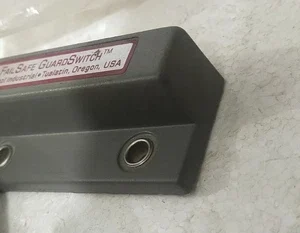 Sentrol 251-F6Z-06K Failsafe Guard switch Interlock PLC Transducer Controller
