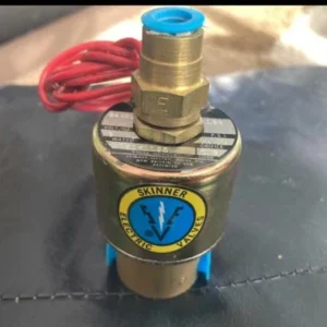 Skinner Solenoid Valve C3DK1125 125 PSI 24VDC 1/16 Transmitter Transducer