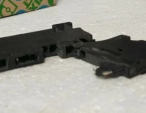 Phoenix Contact Fuse Modular Terminal Block ST 4-HESILED 24 (5X20) 3036547 NEW