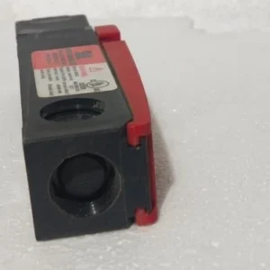 Omron STI T2011 44541-0210 Safety Interlock Switch Controller Transmitter