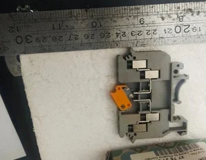 Phoenix Contact UDK 4-MTK Knife Disconnect Screw Terminal Block 600V 10A 22-10AW