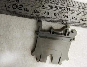 SCL System UKJ 2.5 Screw terminal Block 800V 32A 2.5mm Gray